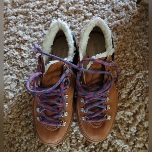 Schutz Lucille Faux Shearling Lined Lace Up Boot 8.5 Worn 1 Time